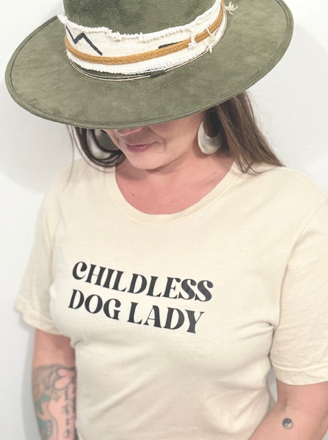 CHILDLESS DOG LADY T